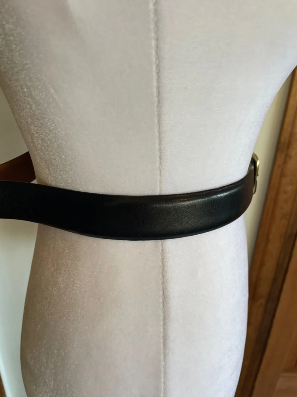 POLO RALPH LAUREN Men’s Black Leather Belt with Brass Gold-Tone Buckle